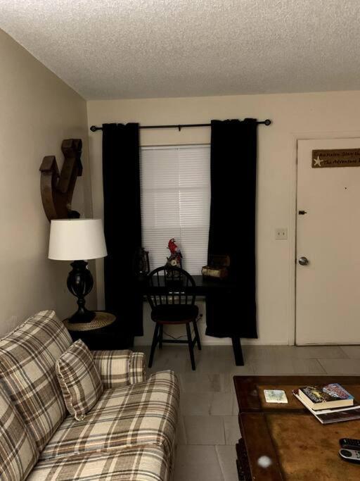 Professor Rousseau'S Pirates Lair Apartment Crystal River Exterior photo