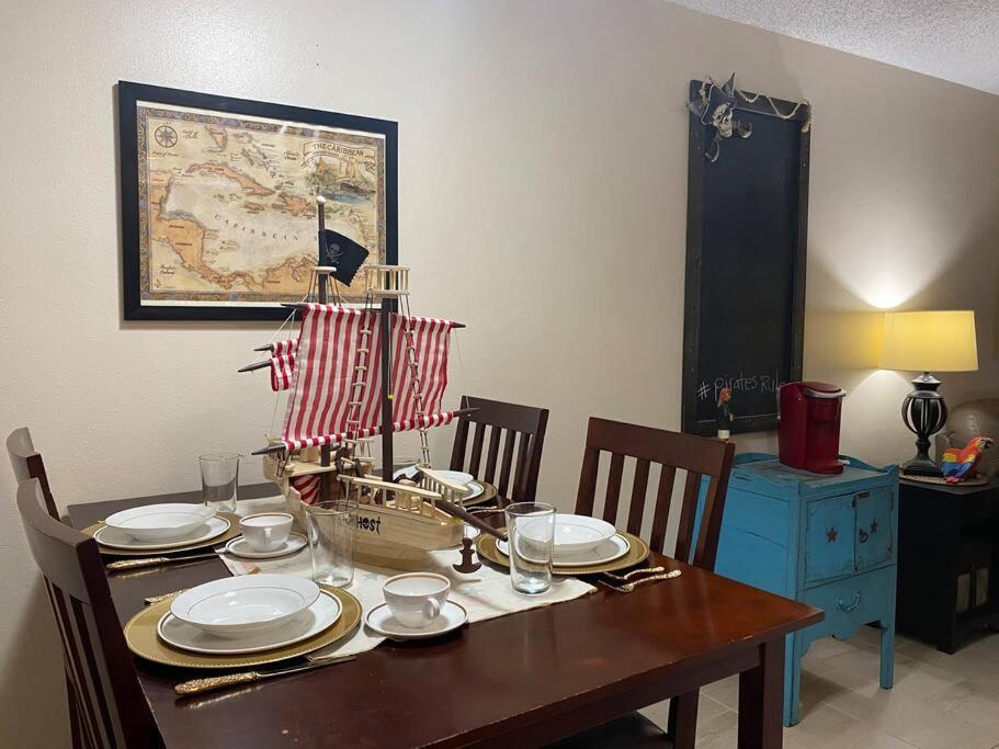 Professor Rousseau'S Pirates Lair Apartment Crystal River Exterior photo